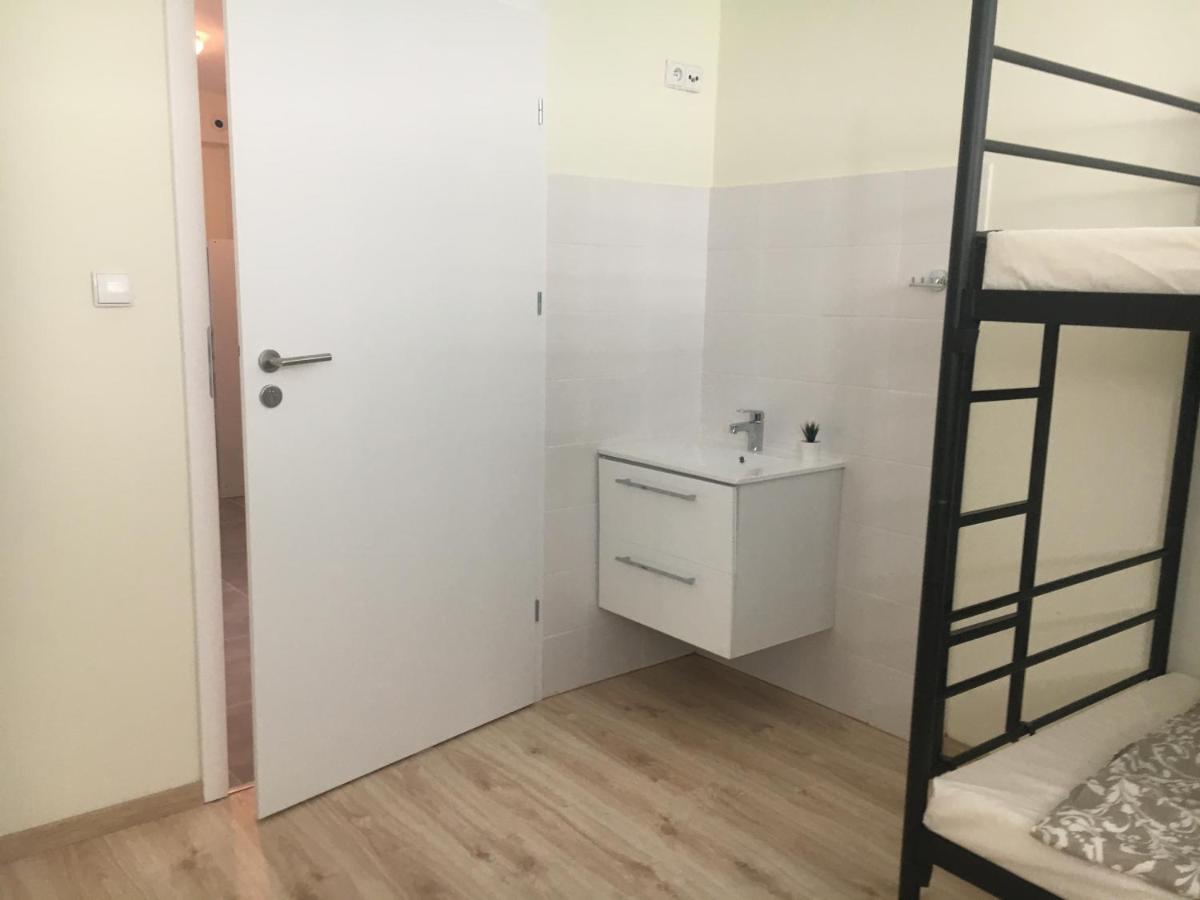 Hostel Opolska 11-19 弗罗茨瓦夫 外观 照片